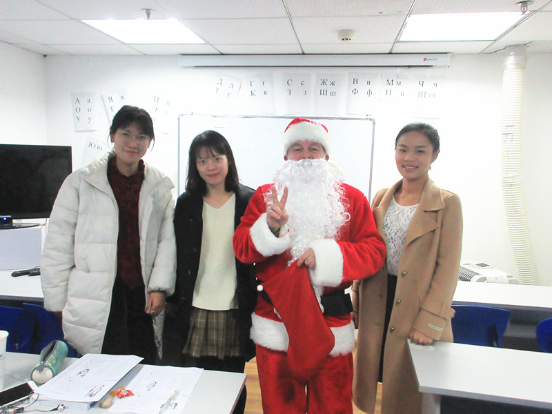 圣誕節(jié)：史上最形象圣誕老人降臨法亞！