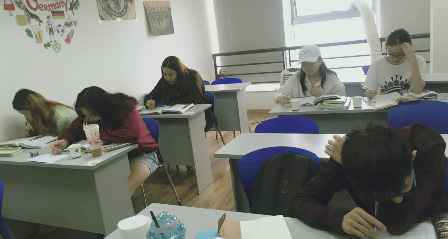 意大利語(yǔ)B1出國(guó)班（ 李嵐老師）