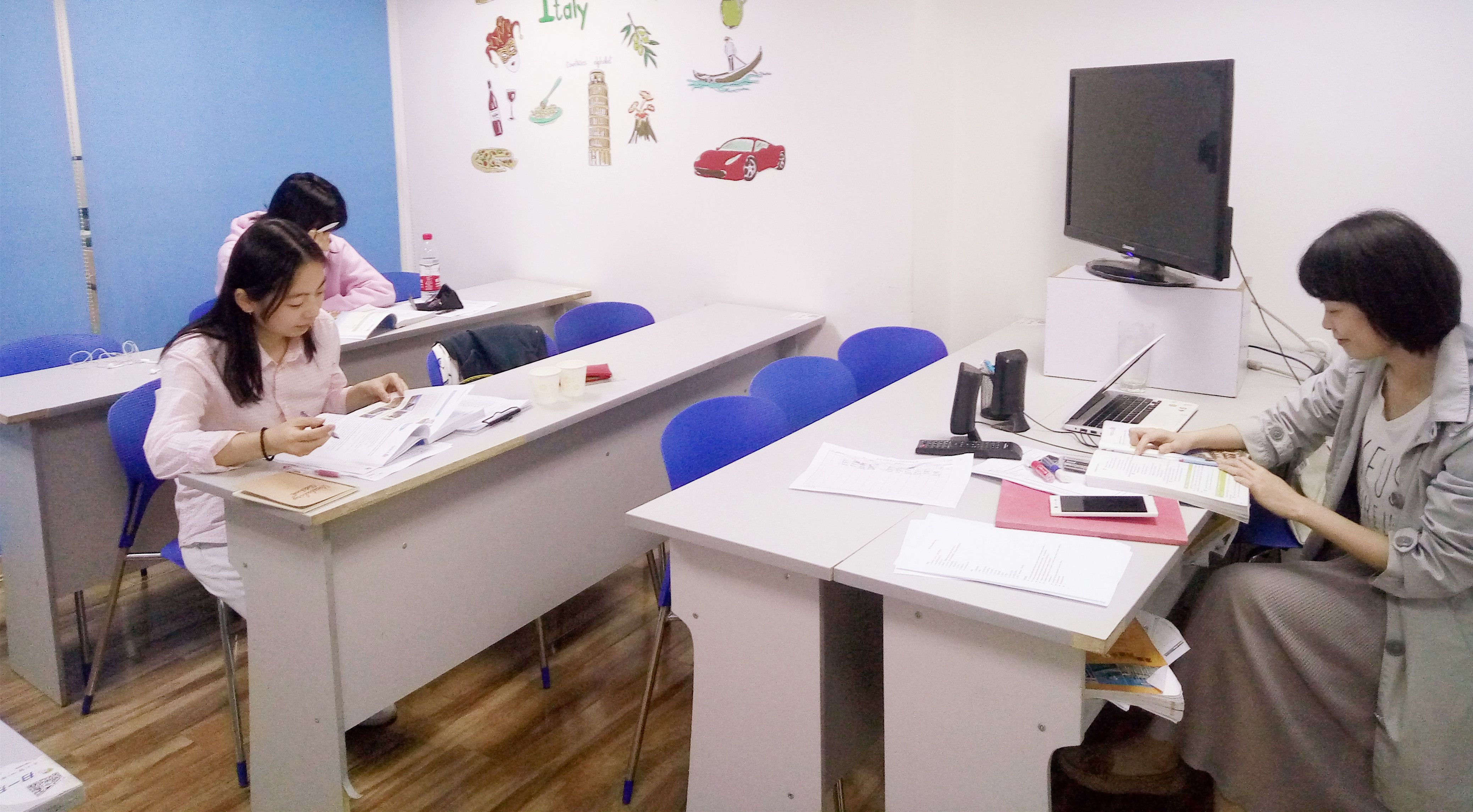 西班牙語初級(jí)白班（楊老師）